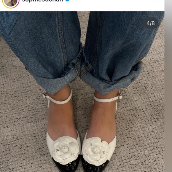 Chanel CC Logo Mary Jane . - Picture 9 of 13